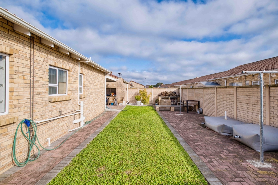 2 Bedroom Property for Sale in Parsonsvlei Eastern Cape